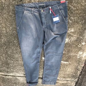ROBERT GRAHAM - GREY CHINOS - SIZE 40 <MUST SEE>